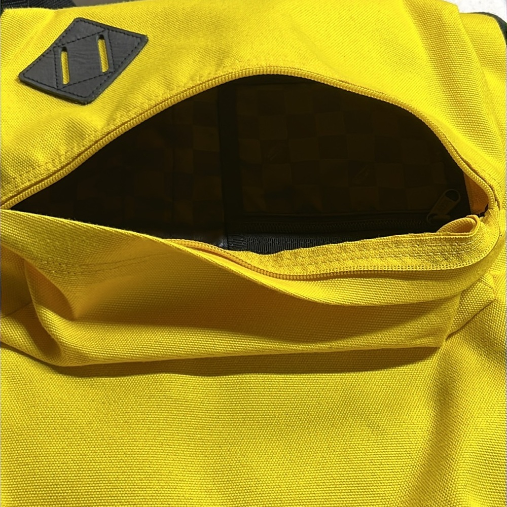 Vans Yellow and Black Backpack - Picture 4 of 4